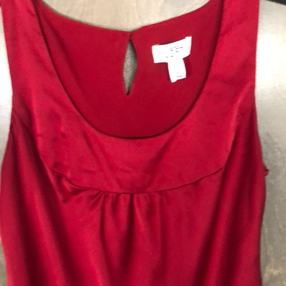 Burgundy sleeveless blouse